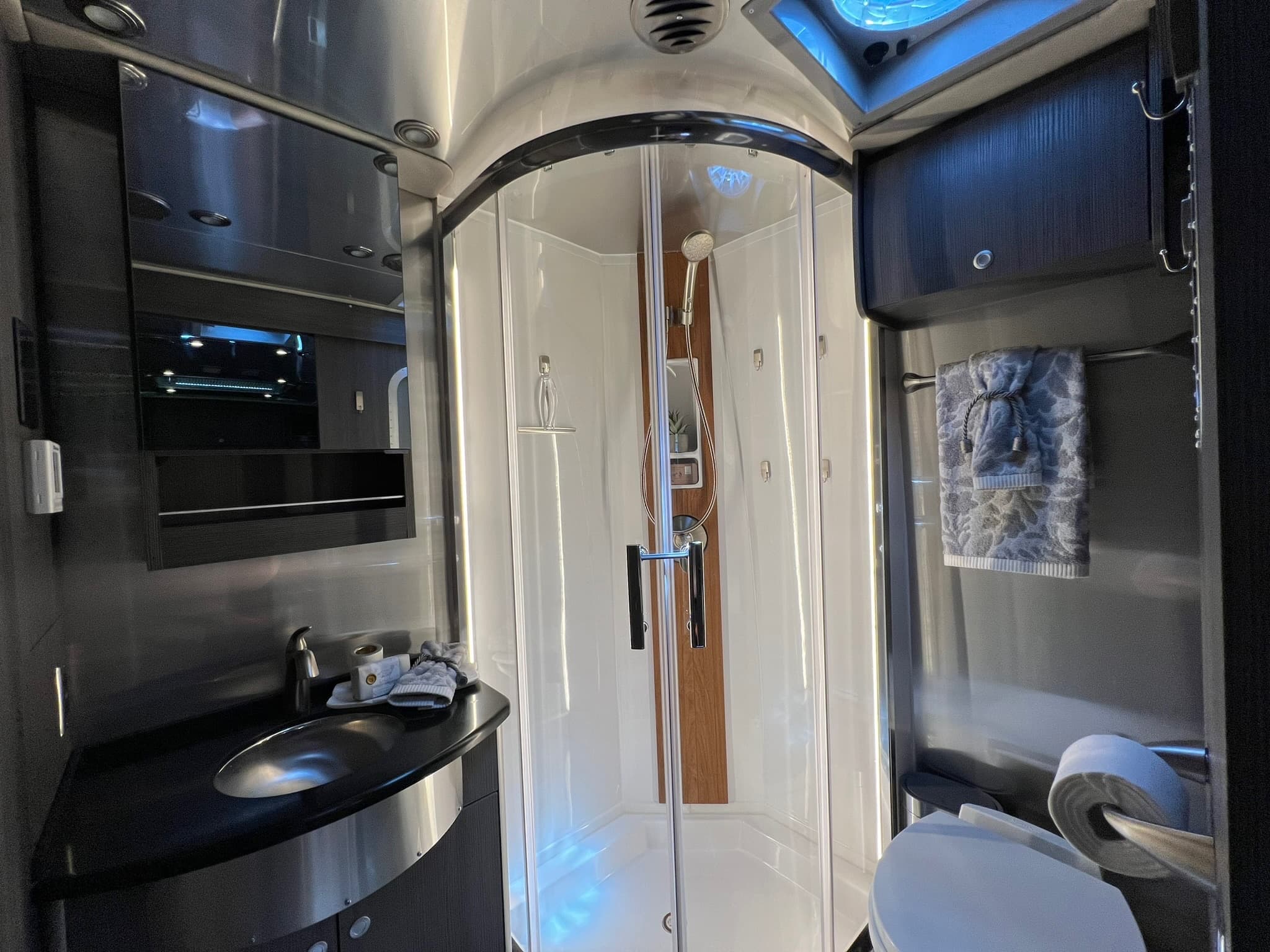 Airstream gallery image 6