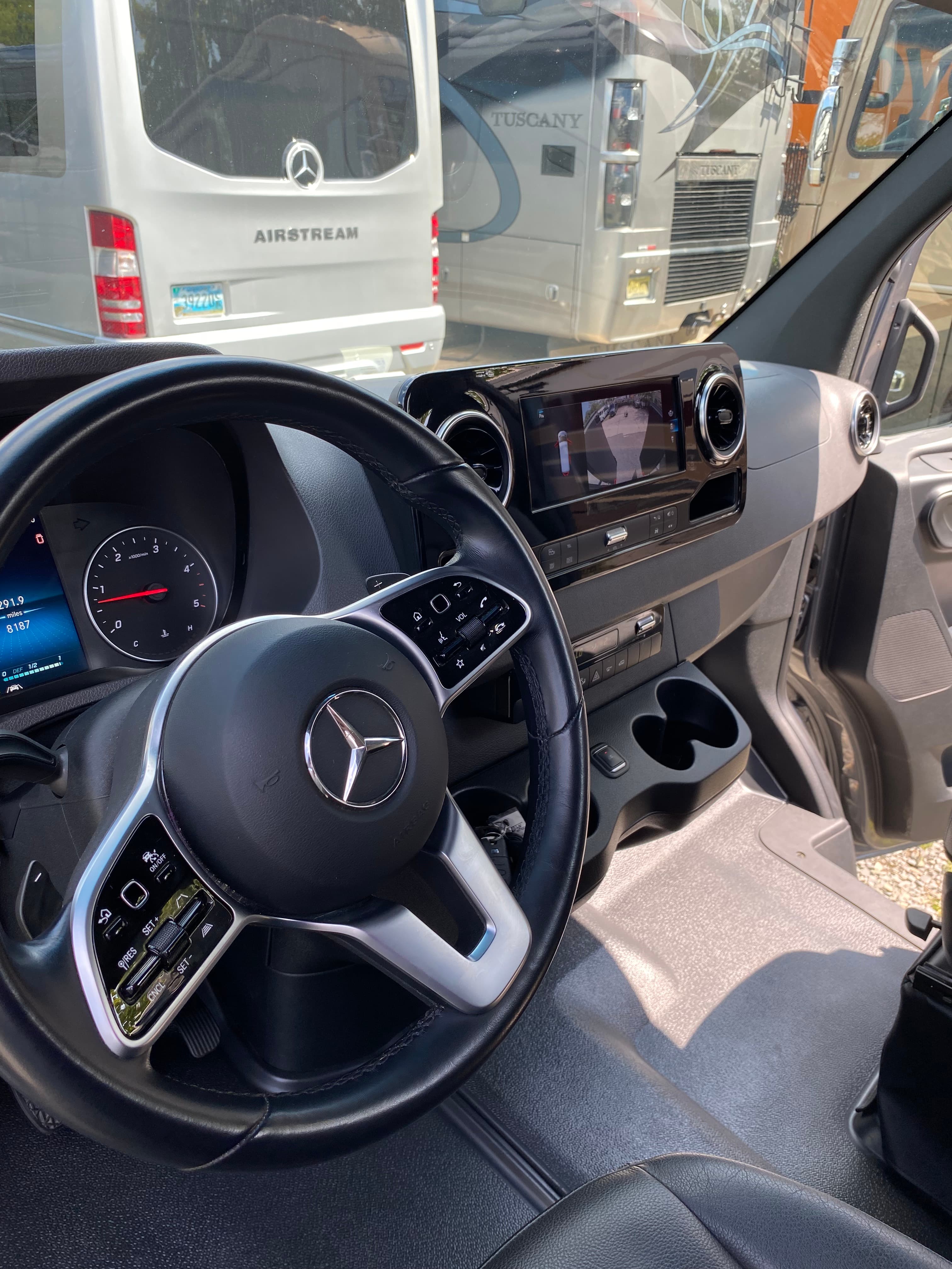 Midnight gallery image 13