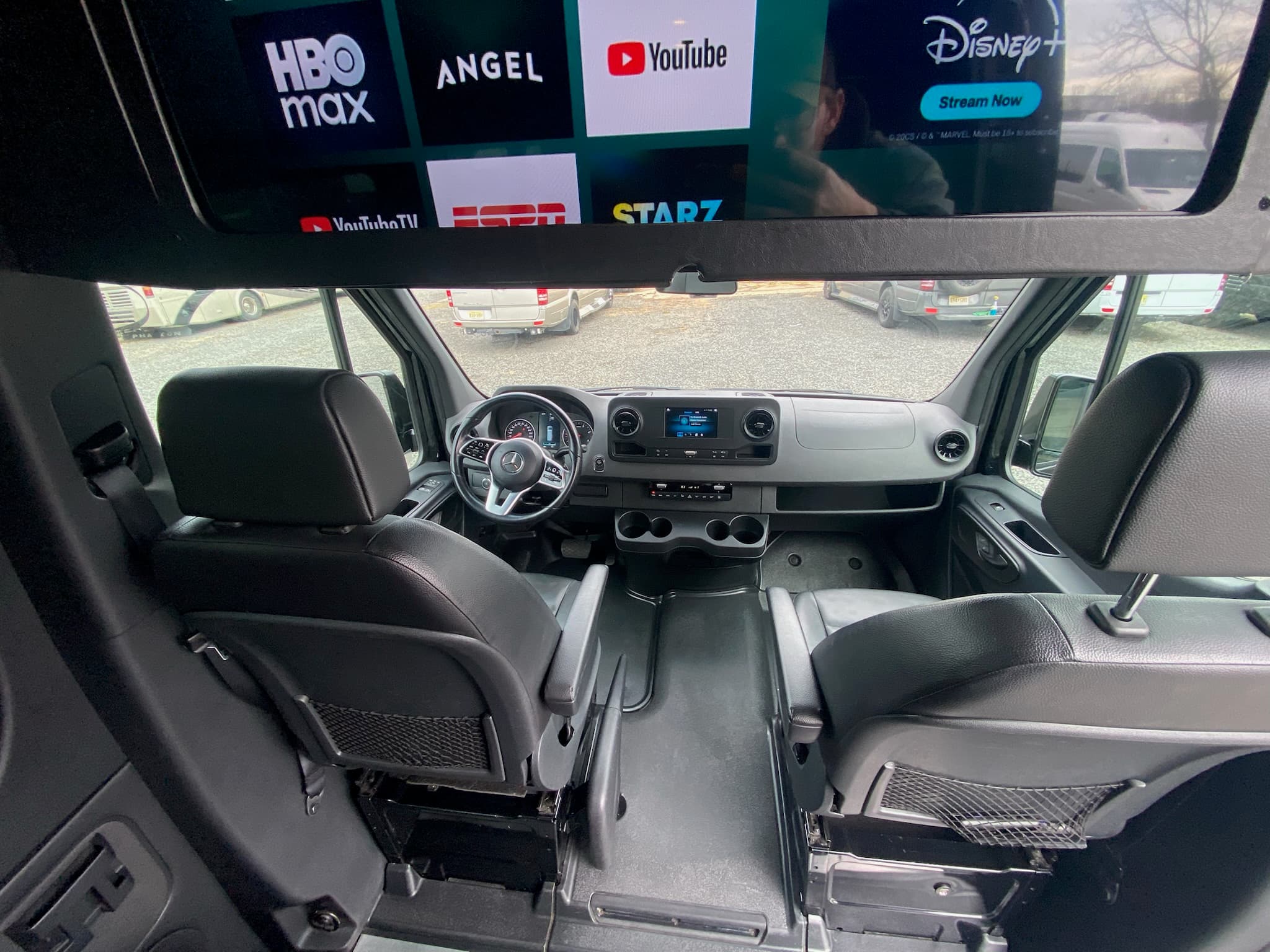 Onyx gallery image 13