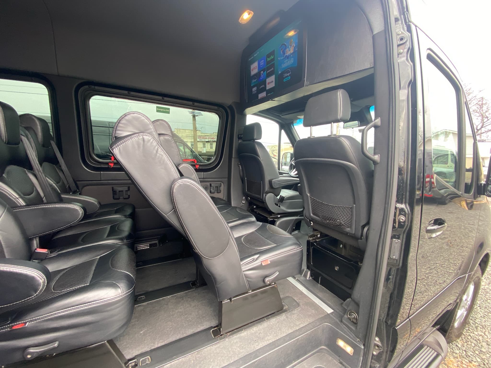 Onyx gallery image 3