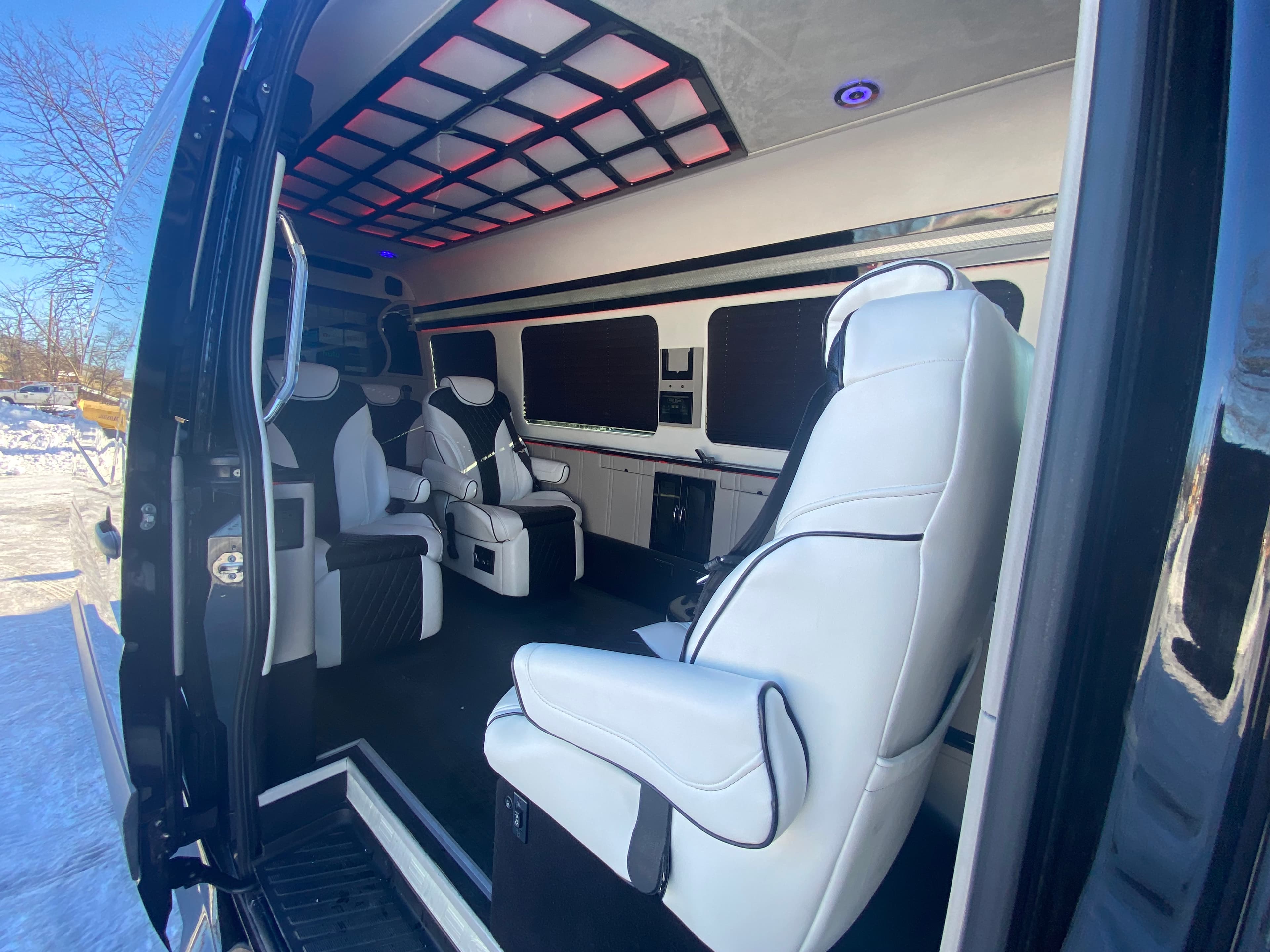 Remy gallery image 16