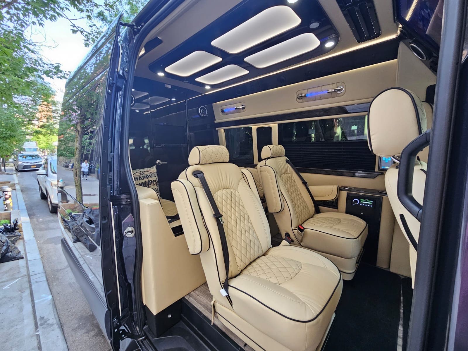 Luna Jet Sprinter van by Checkmate Sprinters